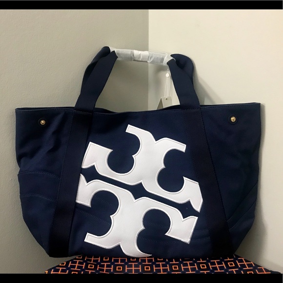 Tory Burch Handbags - 🎉🌺Host Pick🌺🎉 Tory Burch Beach Logo Tote